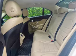 Mercedes-Benz C200 trắng/kem sx2016