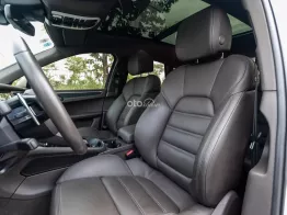 Xe lướt 10.000 km option nhiều