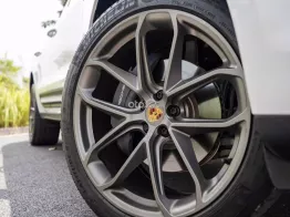 Xe lướt 10.000 km option nhiều