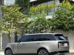 Xe màu vàng nội thất nâu da bò, còn bảo hành hãng