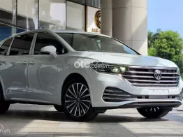 Màu trắng sẵn xe giao ngay ưu đãi cực tốt LH Minh Thư