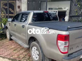 Ford Ranger 2016 XLS xe gia đình nhiều đồ chơi