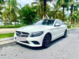 C200 sx2019 trắng nội thất kem, chạy hơn 8v km siêu đẹp