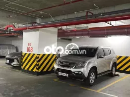 Isuzu Mu X 2017 2.5 4X2 MT - Xe gia đình đi kỹ