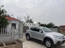 Isuzu Mu X 2017 2.5 4X2 MT - Xe gia đình đi kỹ