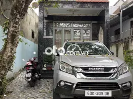 Isuzu Mu X 2017 2.5 4X2 MT - Xe gia đình đi kỹ