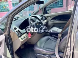 Mitsubishi Grandis 2005 2.4 AT - 200 km