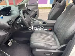 Peugeot 5008 2022 AL 1.6 AT - 30,000 km siêu đẹp.