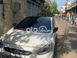 Hyundai Accent 2016 1.4 AT Hatchback - 140000 km .