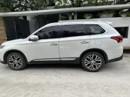 Mitsubishi Outlander 2018 tại Nghệ An