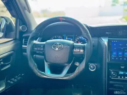 Toyota Fortuner 2022 số tự động tại Hà Nội