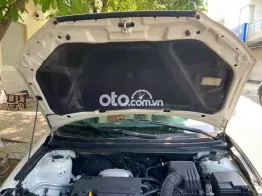 Ô tô Avante MT1.6 2011