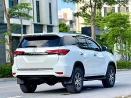 Toyota Fortuner 2022 số tự động tại Hà Nội