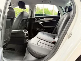 Xe nội thất còn mới, bảo dưỡng full hãng