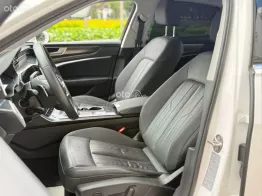 Xe nội thất còn mới, bảo dưỡng full hãng