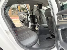 Xe nội thất còn mới, bảo dưỡng full hãng