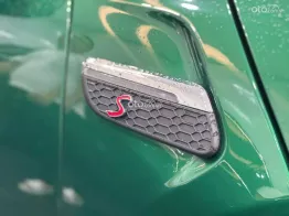 Xe dán PPF hơn 100 triệu bảo vệ sơn nguyên bả