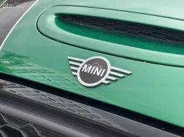 Xe dán PPF hơn 100 triệu bảo vệ sơn nguyên bả