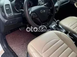 Kia Cerato 2017 1.6 AT - 98000 km
