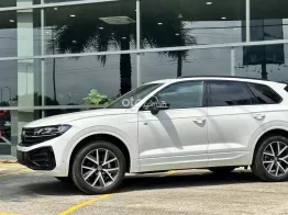 Phiên bản Rline mẫu mới sang trọng đẳng cấp ưu đãi 3 năm bảo dưỡng miễn phí