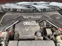 VinFast Lux SA2.0 2020 2.0 AT - 60000 km