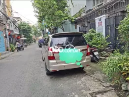 Anh mình bán Inova2015 số sàn, ~100kkm,xe gia đình