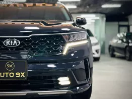 Den Huyền Bí Model 2021