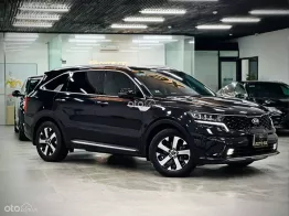 Den Huyền Bí Model 2021