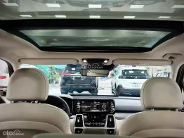 Den Huyền Bí Model 2021