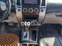 Mitsubishi Pajero Sport 2015