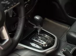 Bán xe bán tải đời 2021, màu xám Titan sang trọng