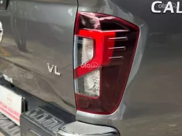 Bán xe bán tải đời 2021, màu xám Titan sang trọng