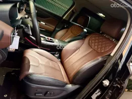 Màu đen biển phố cam kết