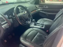 Ford Explorer 2019 số tự động