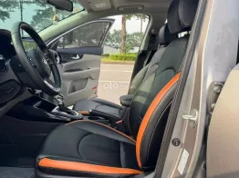 Form dáng thể thao, nội thất cao cấp