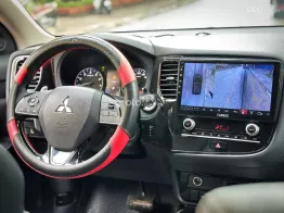 Xe đẹp chạy ít km zin 100% siêu mới