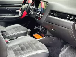 Xe đẹp chạy ít km zin 100% siêu mới