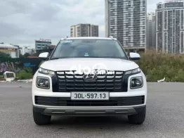 Hyundai Venue 2024 - 11000 km