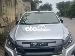 Bán xe Isuzu D-Max 4x4 MT 2018 màu bạc