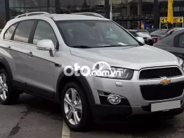 Ô tô Chevrolet Captiva 2010 màu bạc