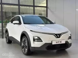 Phiên bản giới hạn với cửa sổ trời toàn cảnh