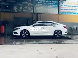 Honda Civic 2017 1.5L Vtec Turbo - 60000 km