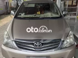 Toyota Innova 2011 G - 200000 km