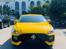 Trẻ trung, năng động