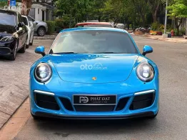 Xe thể thao cao cấp màu Xanh Miami độc đáo