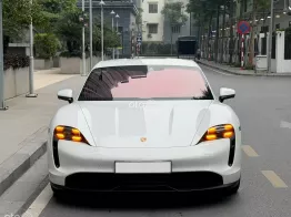 Porsche Taycan 2022