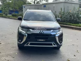 Xe 7 chỗ rộng rãi, siêu lướt