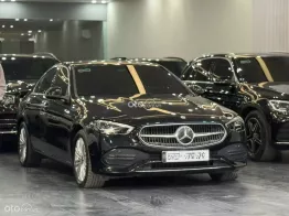 Chiếc sedan thời thượng với nội thất cao cấp