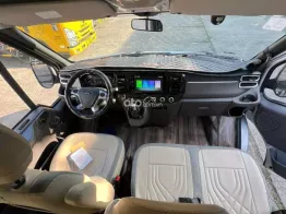 Ford Transit sản xuất 2024 màu bạc, Một chủ sử dụng, xe mới đẹp