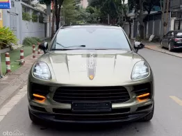 SUV hạng sang, nội thất đỏ đen nổi bật, lăn bánh 45.000km